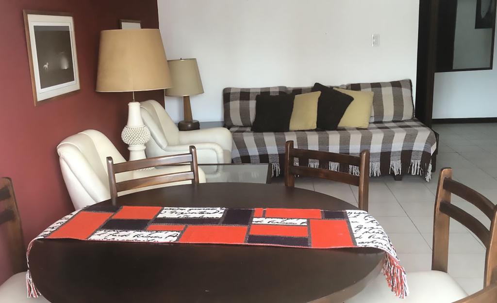 Edificio Motril: Spacious 4-person Near Aldrey Shopping Apartment Mar del Plata