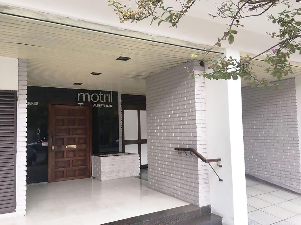 Apartment Edificio Motril: Spacious 4-person Near Aldrey Shopping *