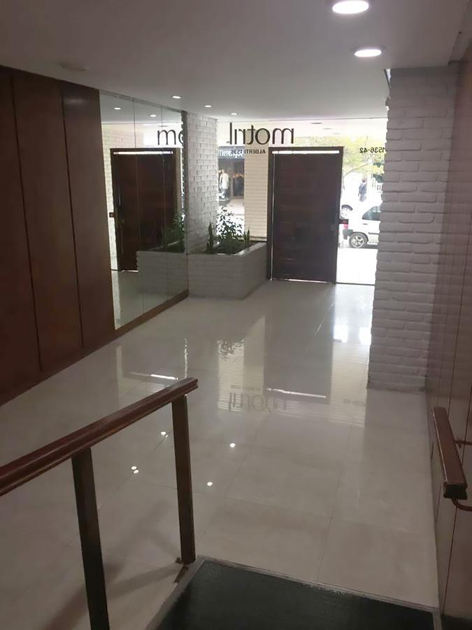 Apartment Edificio Motril: Spacious 4-person Near Aldrey Shopping